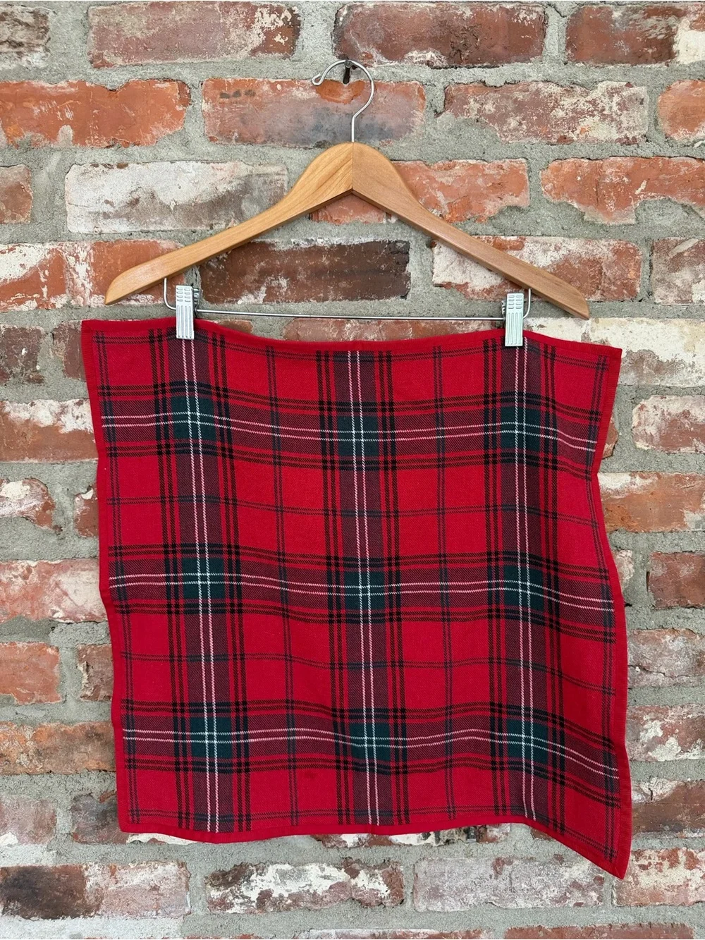 Williams Sonoma Red Tartan Plaid Napkins Set of 8 Linen Cotton Christmas